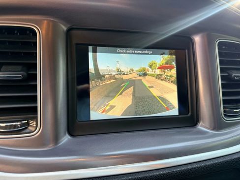 Used 2019 Dodge Charger SXT image 21