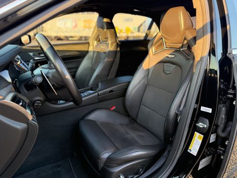 Used 2017 Cadillac CTS V w/ Luxury Package image 29