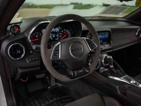 Used 2019 Chevrolet Camaro ZL1 RWD image 11