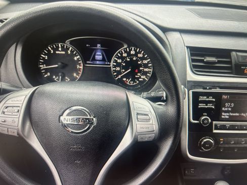 Used 2018 Nissan Altima 2.5 S w/ S Convenience Package image 7