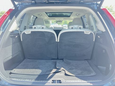 Certified 2024 Volvo XC90 T8 Ultimate AWD/4WD image 27