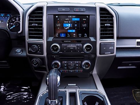 Used 2017 Ford F150 Lariat w/ Equipment Group 502A Luxury AWD/4WD image 95