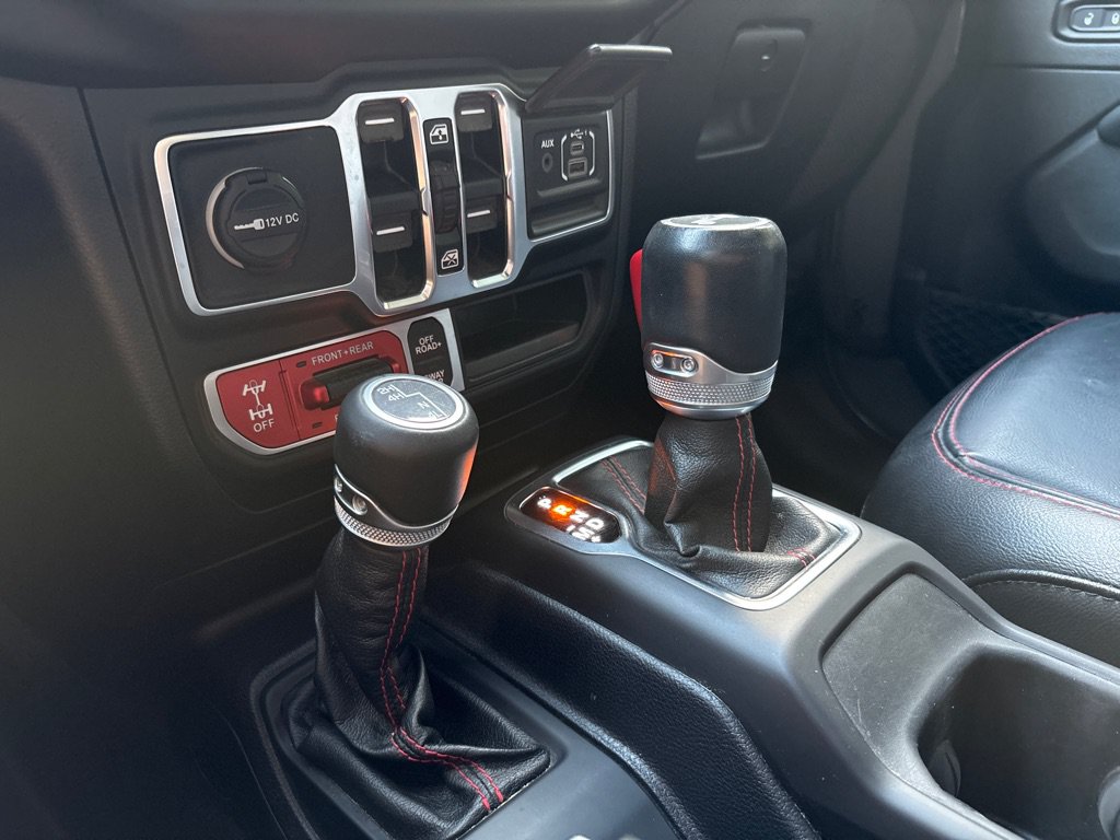 Used 2021 Jeep Wrangler Unlimited Rubicon AWD/4WD image 23