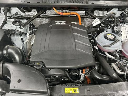 Used 2024 Audi Q5 e Premium Plus AWD/4WD image 24