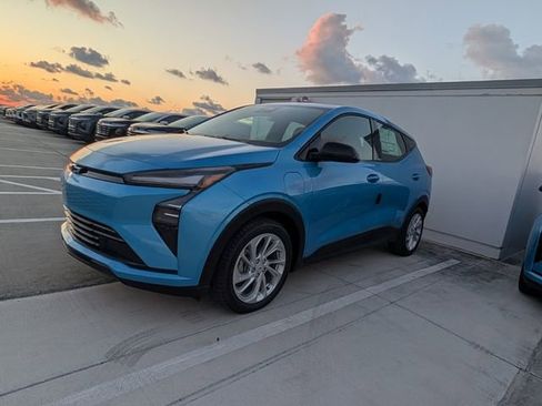 New 2027 Chevrolet Bolt LT w/ Comfort Package FWD image 3