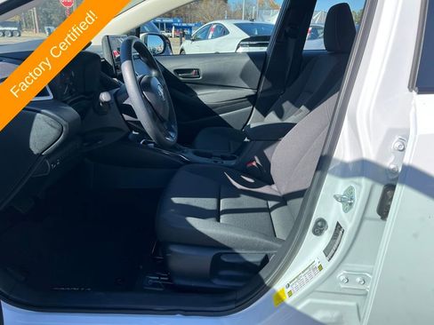 Used 2025 Toyota Corolla LE image 11