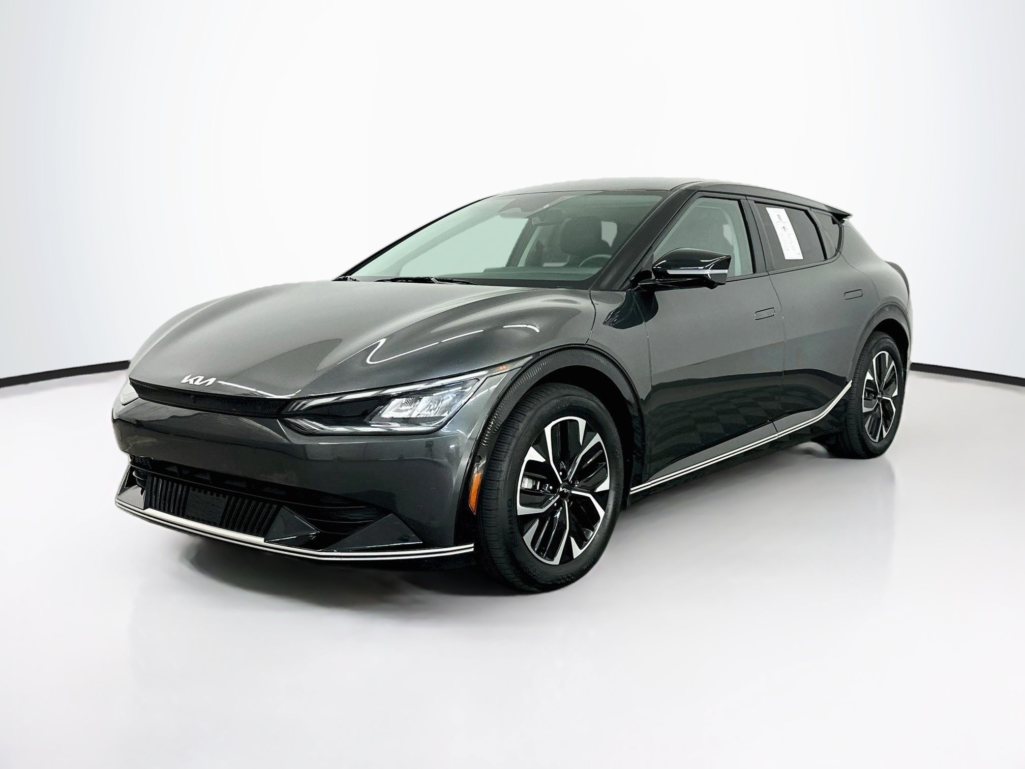 Used 2023 Kia EV6 Wind w/ Wind Technology Package AWD/4WD image 3