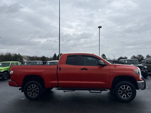 Used 2018 Toyota Tundra SR5 w/ TRD Off Road Package image 2