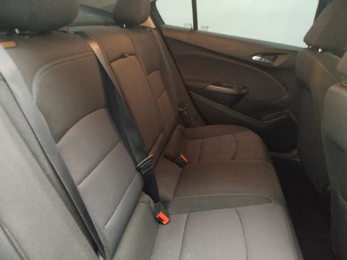 Used 2018 Chevrolet Cruze LT w/ Sun And Sound Package image 19