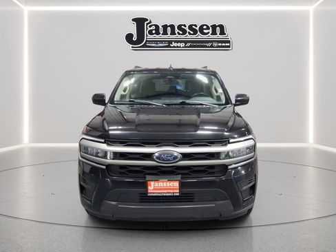 Used 2024 Ford Expedition XLT image 5