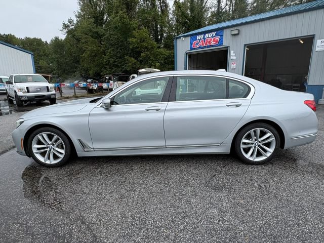 Used 2017 BMW 750i xDrive AWD/4WD image 2
