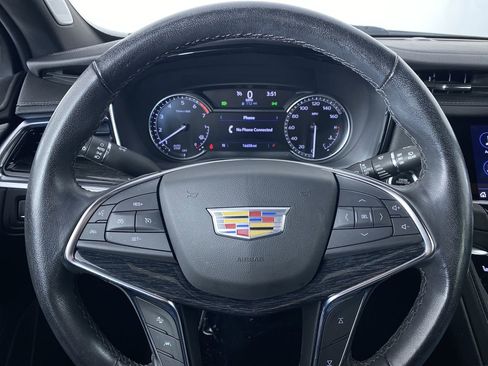 Certified 2023 Cadillac XT5 Premium Luxury image 3
