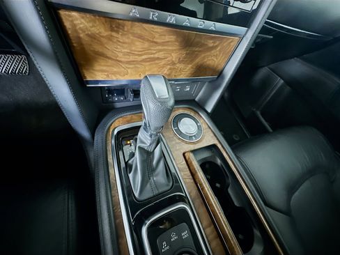 Used 2024 Nissan Armada SL w/ Captain's Chairs Package image 25