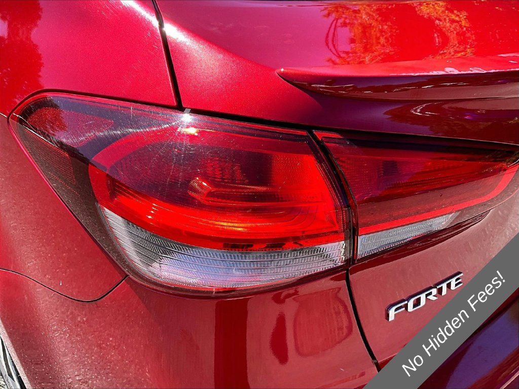 Used 2018 Kia Forte S FWD image 27