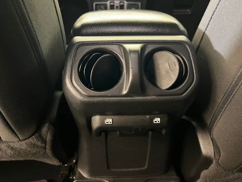 Used 2021 Jeep Wrangler Unlimited Sport image 32