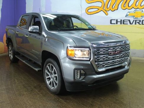 Used 2022 GMC Canyon Denali image 4