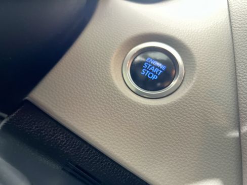 Used 2022 Toyota Corolla LE w/ LE Convenience Package FWD image 17