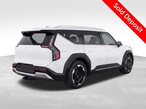 Certified 2024 Kia EV9 Land AWD/4WD image 3