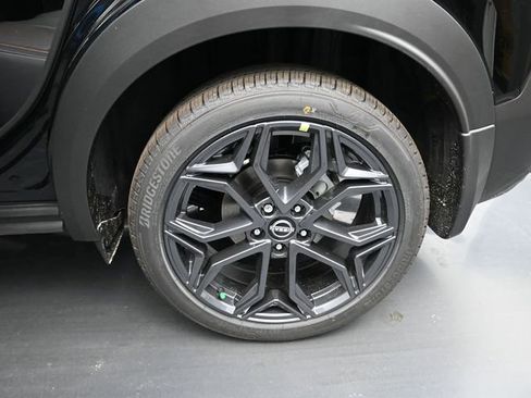 New 2026 Nissan Kicks SR w/ Illumination Package FWD image 14