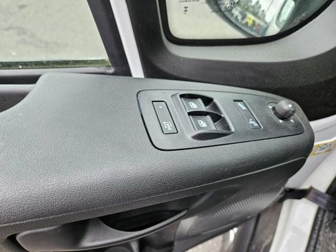 Used 2025 RAM ProMaster 2500 w/ Quick Order Package 22G SLT FWD image 19