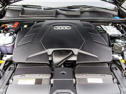 Certified 2025 Audi Q8 Prestige w/ Prestige Package AWD/4WD image 28