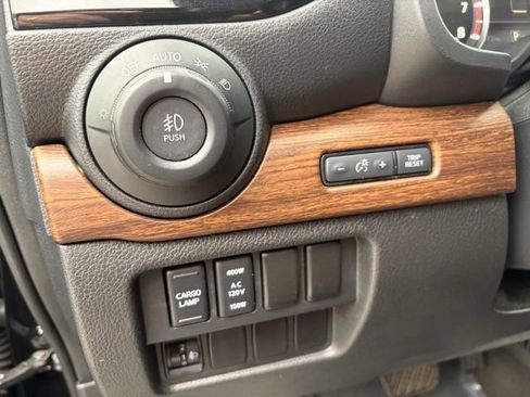 Used 2021 Nissan Titan Platinum Reserve w/ Moonroof Package image 26