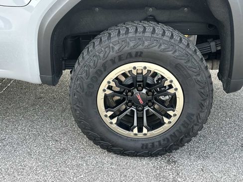 Used 2025 GMC Sierra 1500 AT4X AWD/4WD image 12