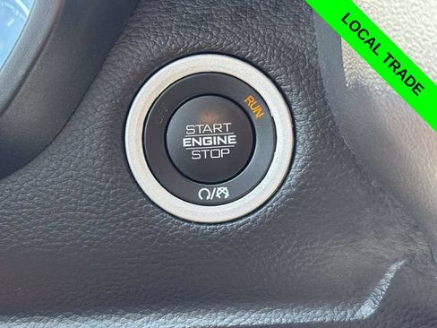 Used 2025 RAM 1500 Laramie AWD/4WD image 15