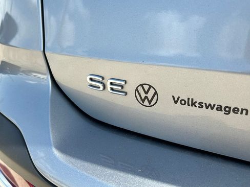 Certified 2024 Volkswagen Taos SE w/ Panoramic Sunroof Package FWD image 45