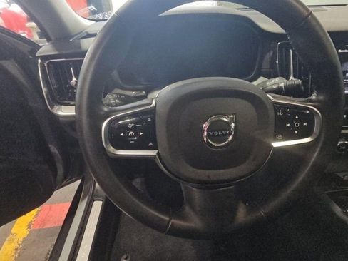 Used 2025 Volvo V60 B5 Cross Country Ultra image 10