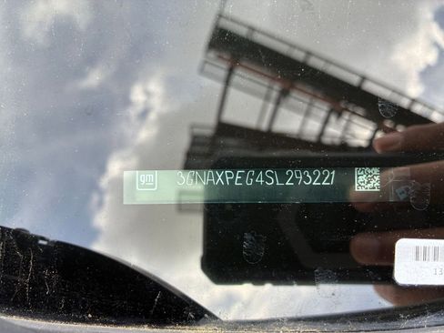 Used 2025 Chevrolet Equinox LT image 24