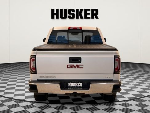 Used 2018 GMC Sierra 1500 SLT AWD/4WD image 5