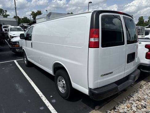 New 2025 Chevrolet Express 2500 w/ Driver Convenience Package image 5