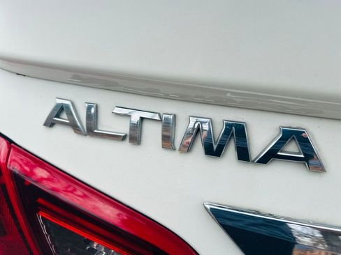 Used 2018 Nissan Altima 2.5 SR w/ SR Special Edition image 14