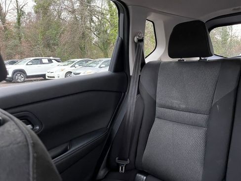 Used 2025 Nissan Rogue SV image 41