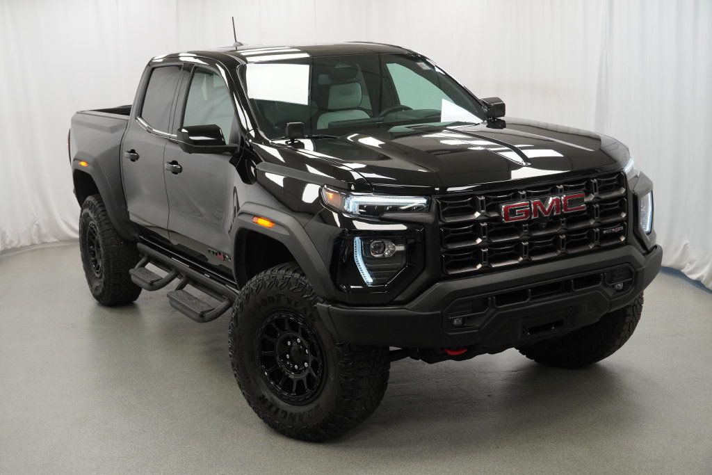 Used 2024 GMC Canyon AT4X w/ AT4X AEV Edition AWD/4WD image 39