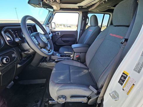 New 2025 Jeep Wrangler Unlimited Rubicon w/ Convenience Group image 28