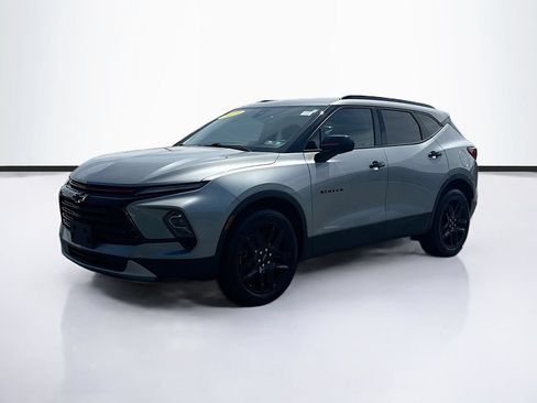 Used 2023 Chevrolet Blazer LT w/ Convenience Package AWD/4WD image 3