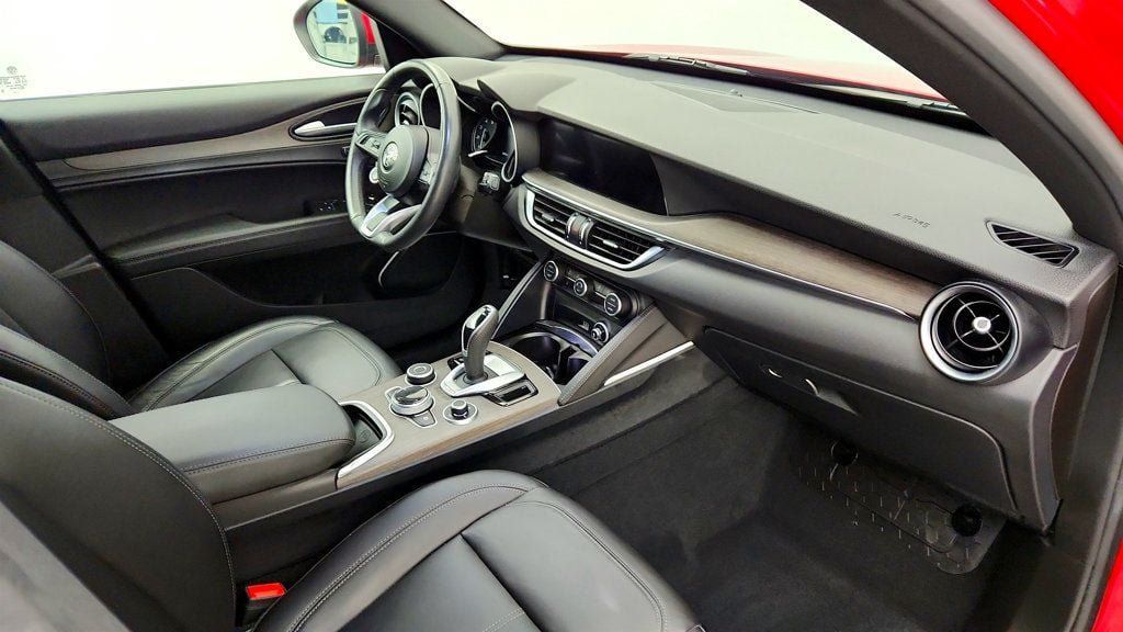 Used 2023 Alfa Romeo Stelvio Ti AWD/4WD image 26