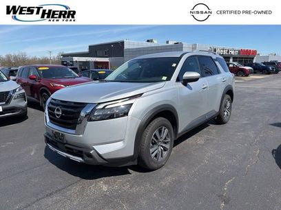Certified 2025 Nissan Pathfinder SL