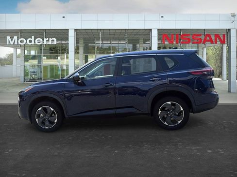 Certified 2025 Nissan Rogue SV AWD/4WD image 2
