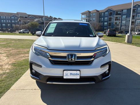 Used 2021 Honda Pilot Touring image 3