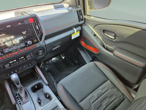 New 2026 Nissan Frontier Pro-X w/ Pro-X Convenience Package RWD image 14