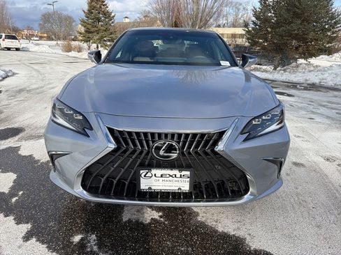 New 2025 Lexus ES 350 Ultra Luxury image 2