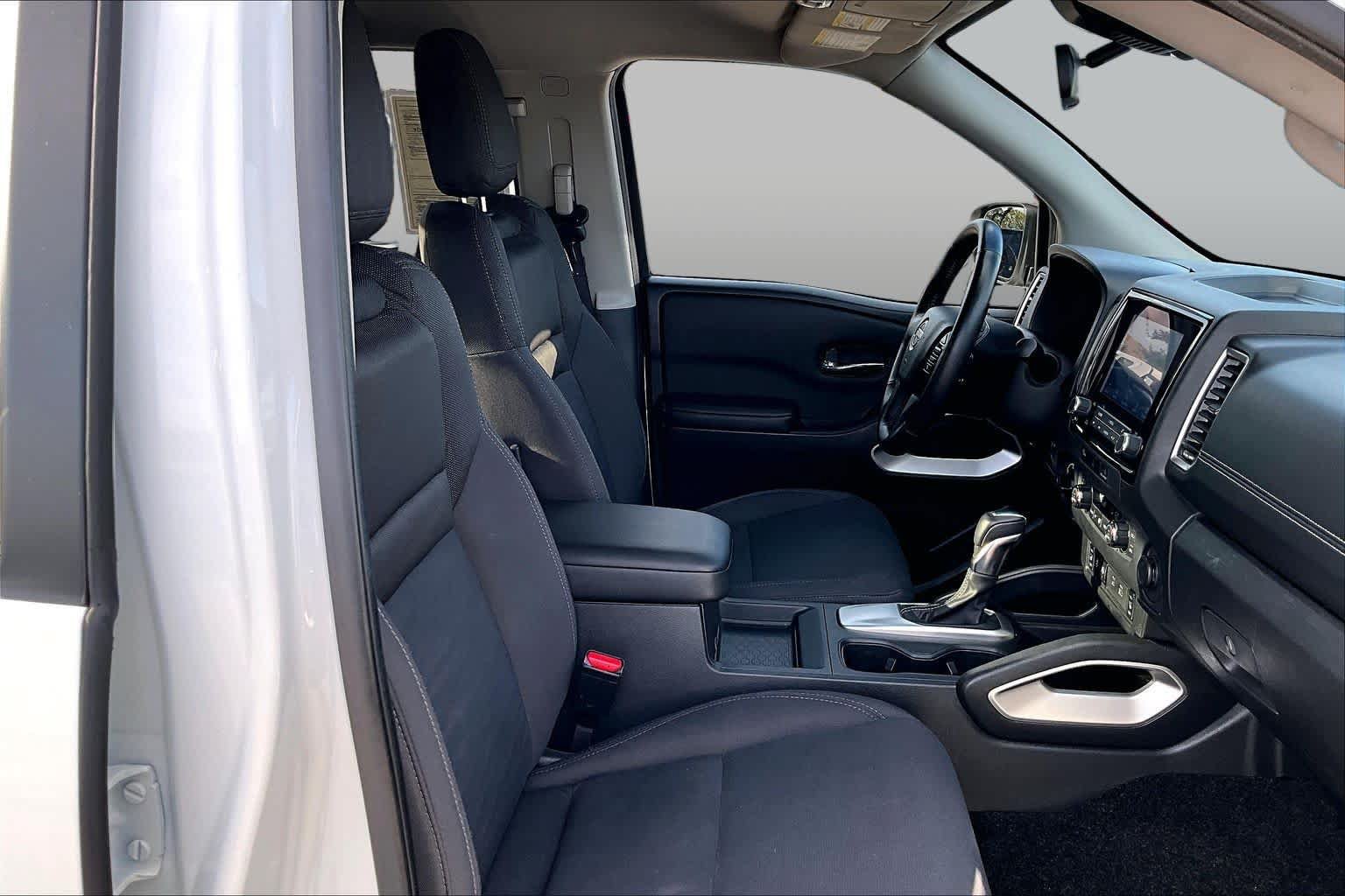 Used 2024 Nissan Frontier SV w/ SV Convenience Package AWD/4WD image 9