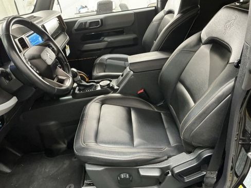 Used 2023 Ford Bronco Badlands image 14