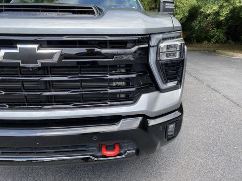 Used 2025 Chevrolet Silverado 2500 LTZ w/ Trail Boss Package AWD/4WD image 14