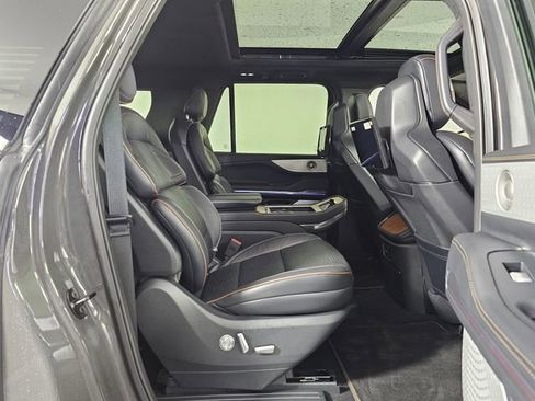 New 2025 Lincoln Navigator L Black Label image 12