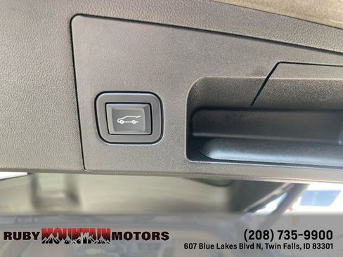 Used 2020 Cadillac XT5 Premium Luxury w/ Platinum Package AWD/4WD image 32