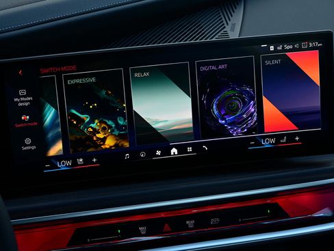 Used 2025 BMW 740i image 15